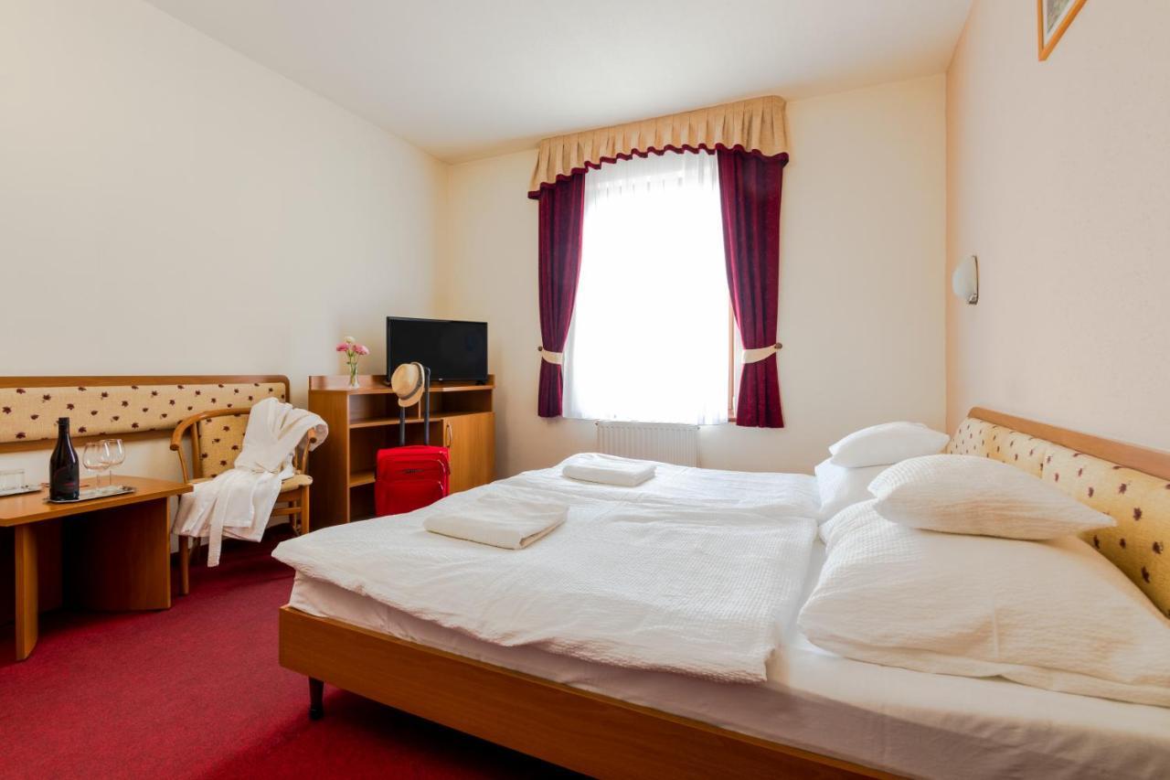 Hotel Imperial Gyogyszallo Es Gyogyfurdo كيسكوروس المظهر الخارجي الصورة